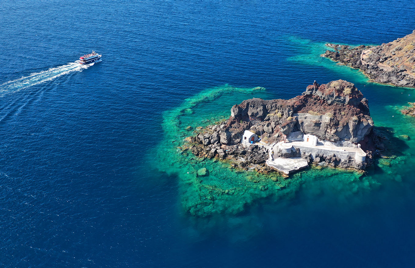 Agios Nikolaos Peramataris - SantiMaris Boat Hire in Santorini Greece
