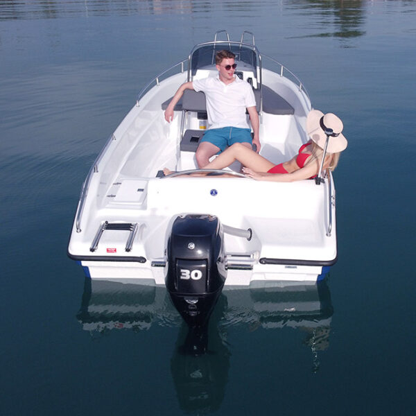 SantiMaris II – private boat rental in Santorini, no license required