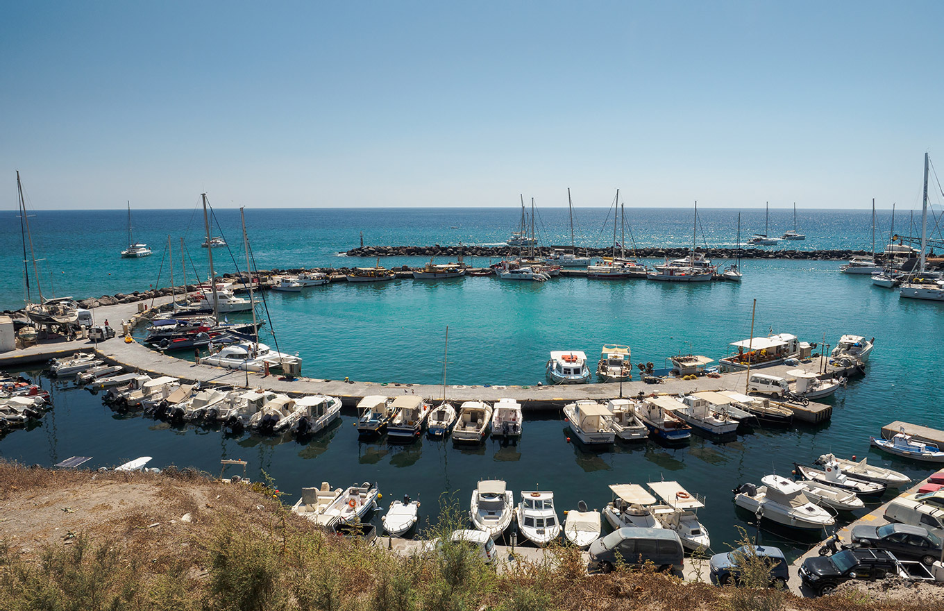 Vlichada Marina Boat Hire in Santorini Greece
